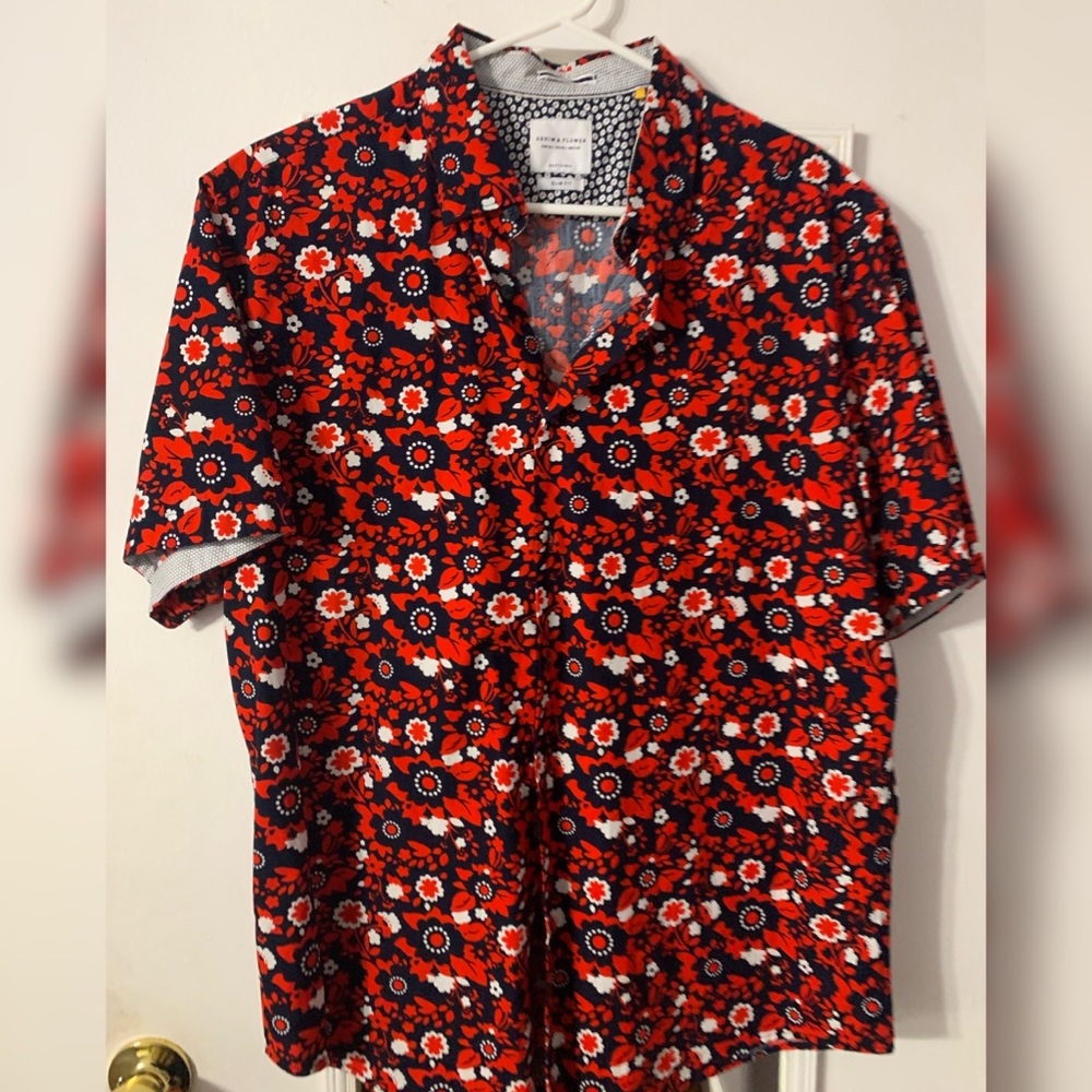 Mens Floral Short-sleeved Button-down Shirt